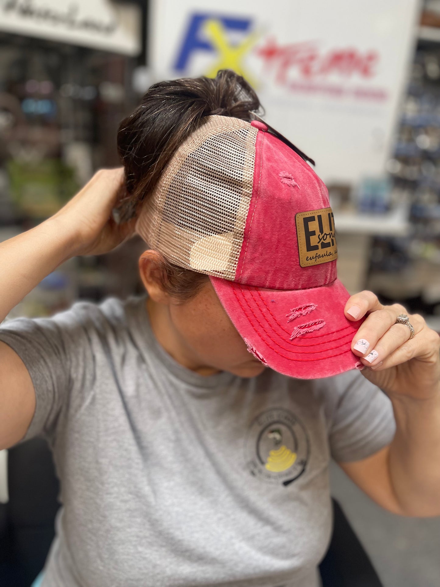 ES Women’s Hats
