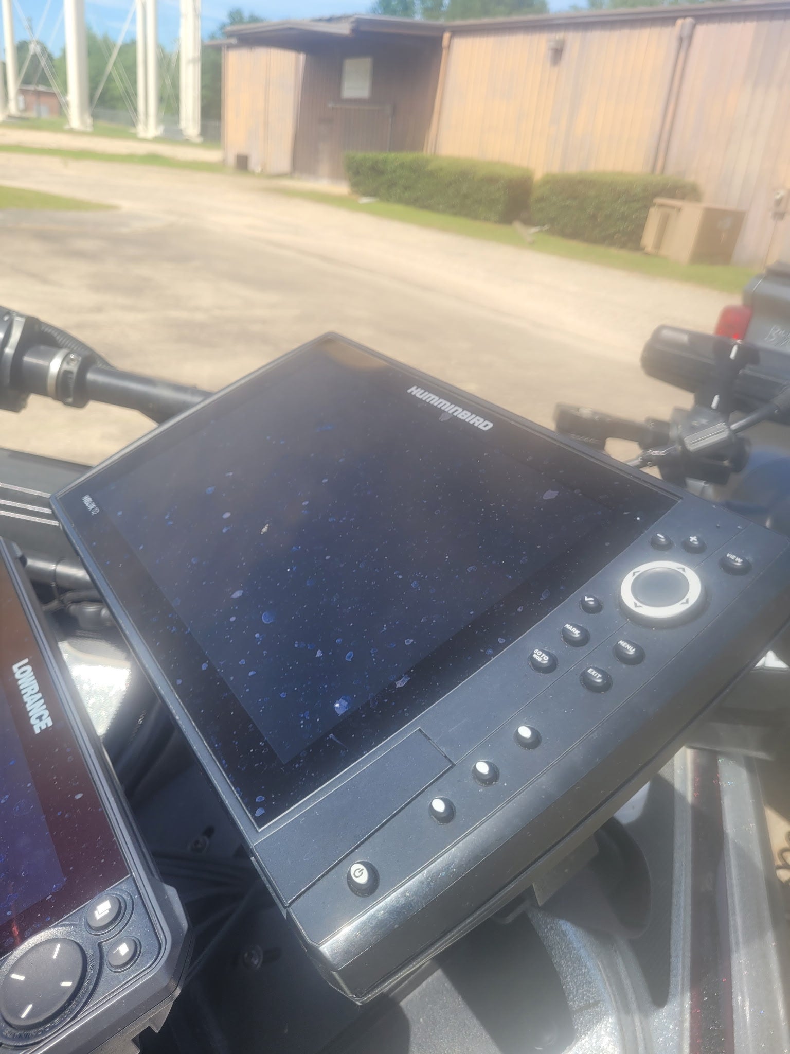 🎯Humminbird Mega 360 or Helix 12 MSI G4N CHO- Used