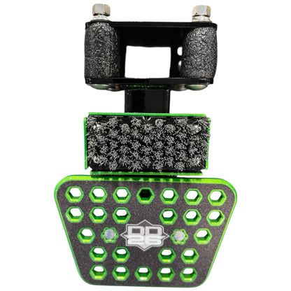 DD26 Fishing Access Step STANDARD with Kick Brush